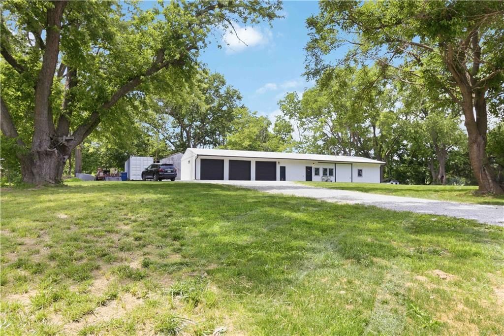 Photo of 14920 Todd Creek Road, Platte City, MO 64079 (MLS # 2623348)