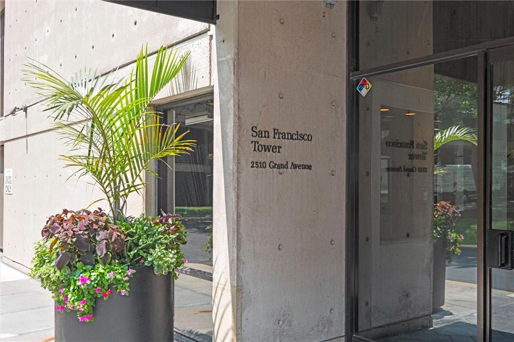 2510 Grand Boulevard 1702-03