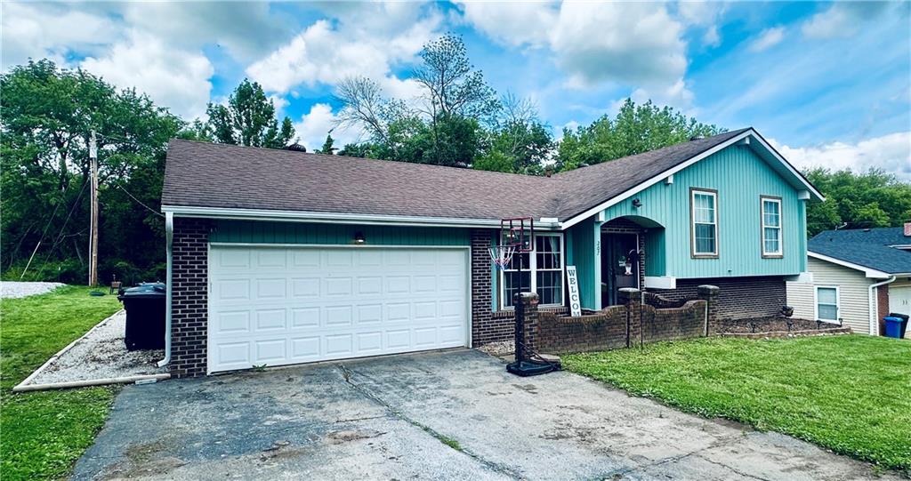 207 W Birch Drive