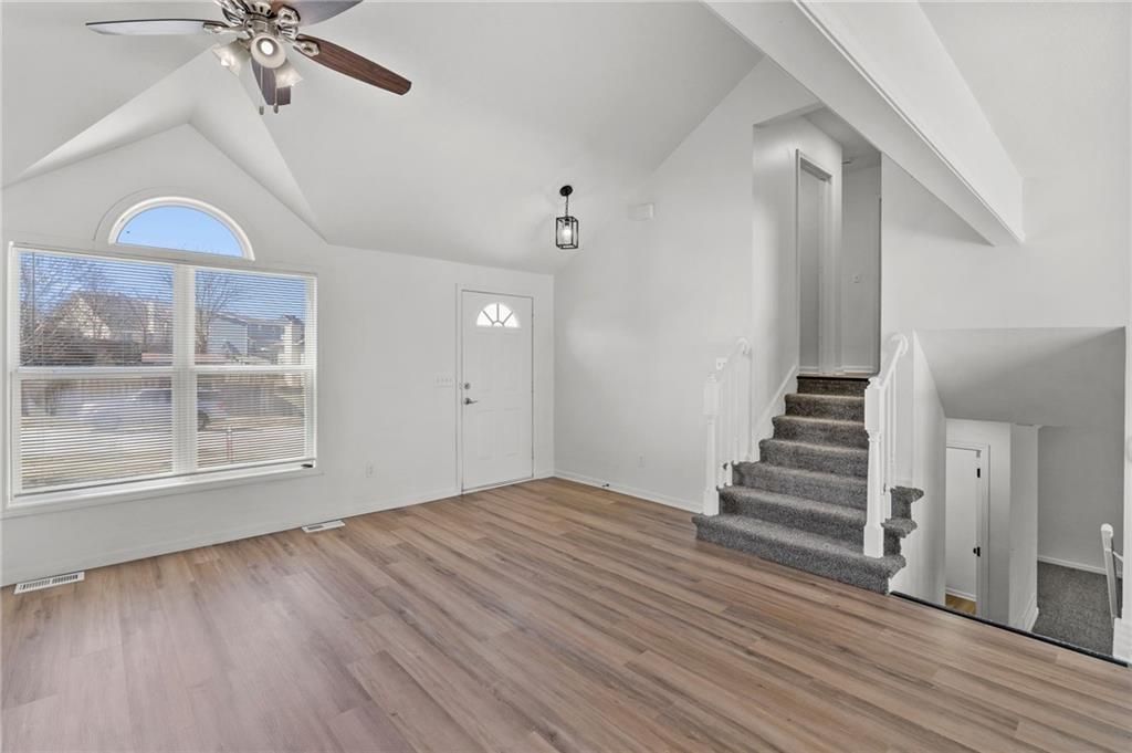 Photo of 901 PINE CREST Avenue, Kearney, MO 64060 (MLS # 2608300)