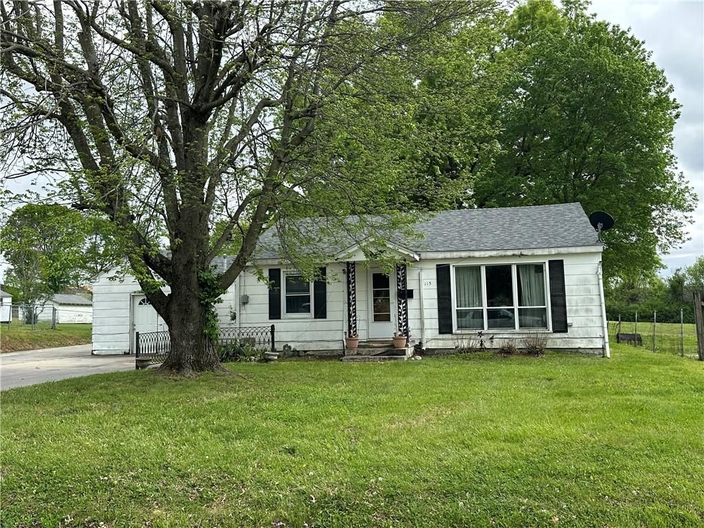 Photo of 115 E South Street, Richmond, MO 64085 (MLS # 2613332)