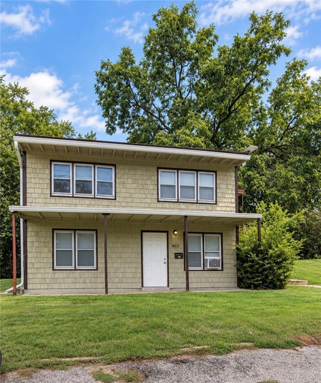 1422 &1422 1/2 W Waldo Avenue