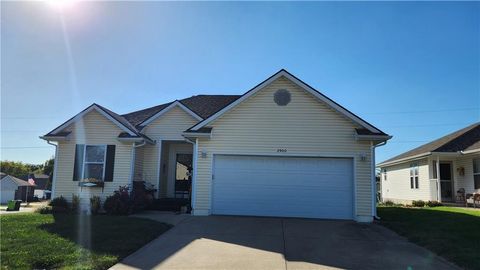 Photo of 2900 Easton Street, Harrisonville, MO 64701 (MLS # 2579767)