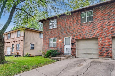 Photo of 9734 Hadley Drive, Overland Park, KS 66212 (MLS # 2647304)