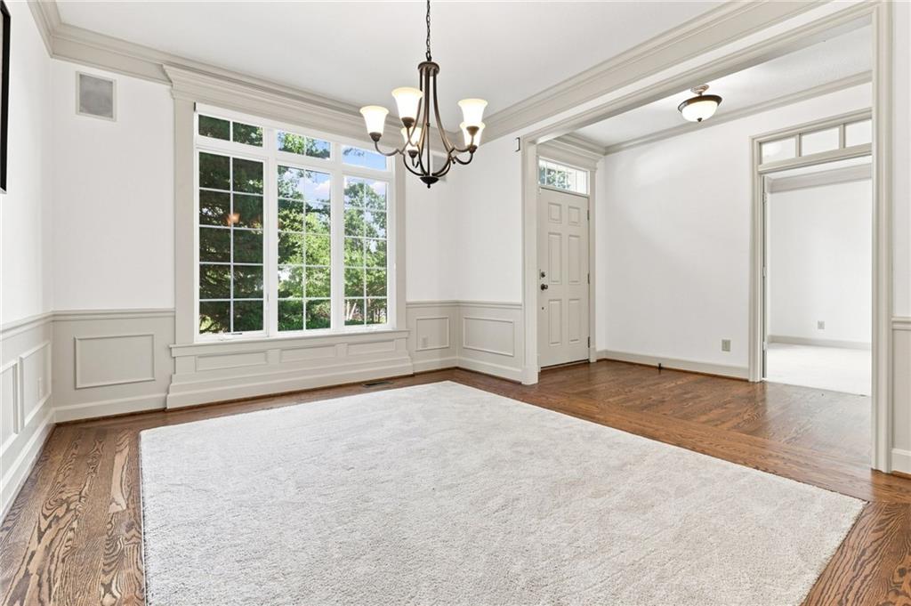 5427 W 164th Place