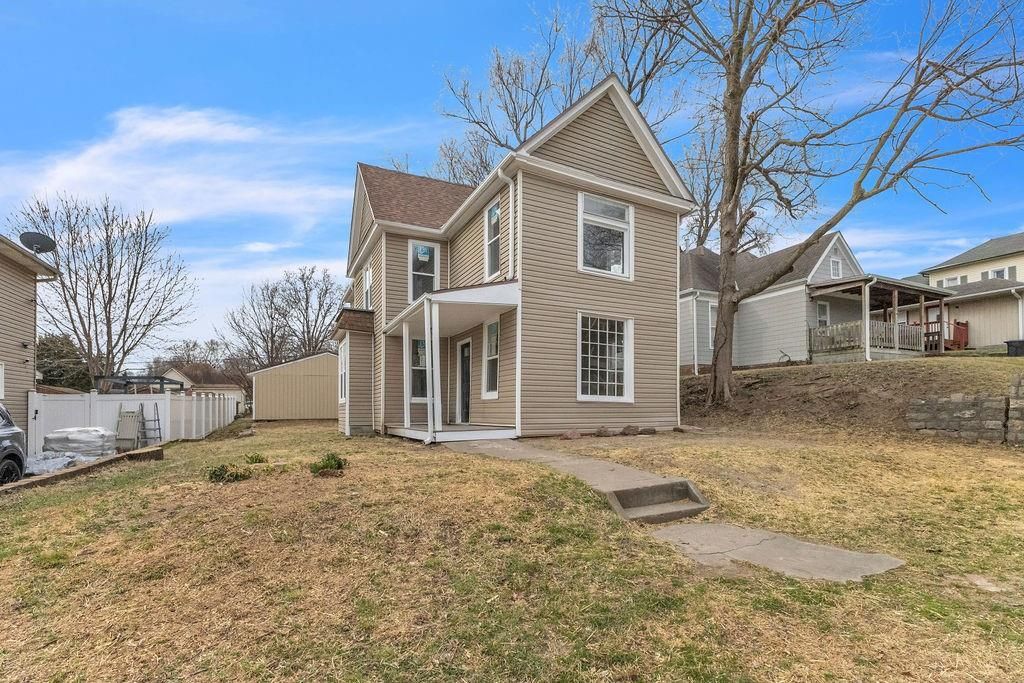 Photo of 2816 Lafayette Street, St Joseph, MO 64507 (MLS # 2608994)