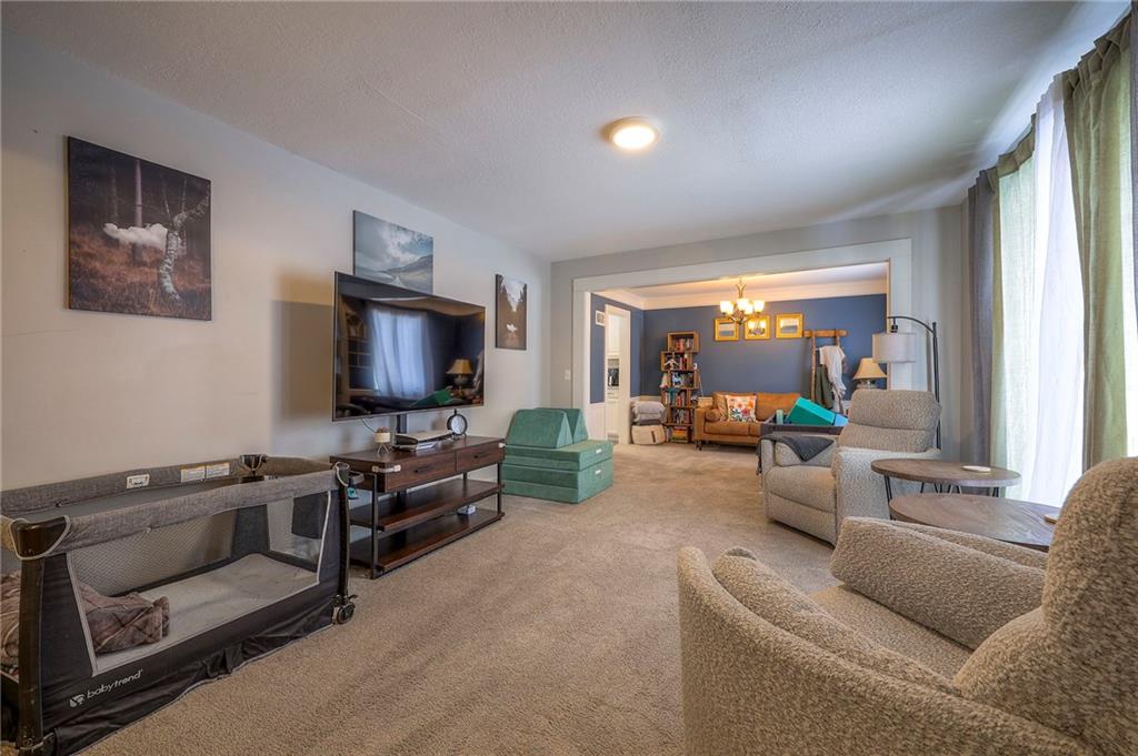 1512 E SUNVALE Drive