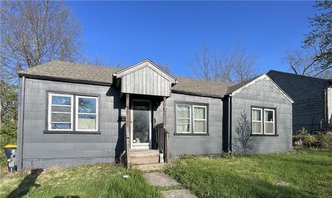 7905 Brooklyn Avenue, Kansas City, MO 64132 - MLS#: 2589436