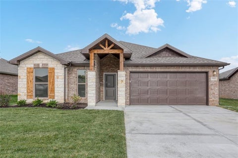 Photo of 12916 Sewell Avenue, Kansas City, KS 66109 (MLS # 2635999)