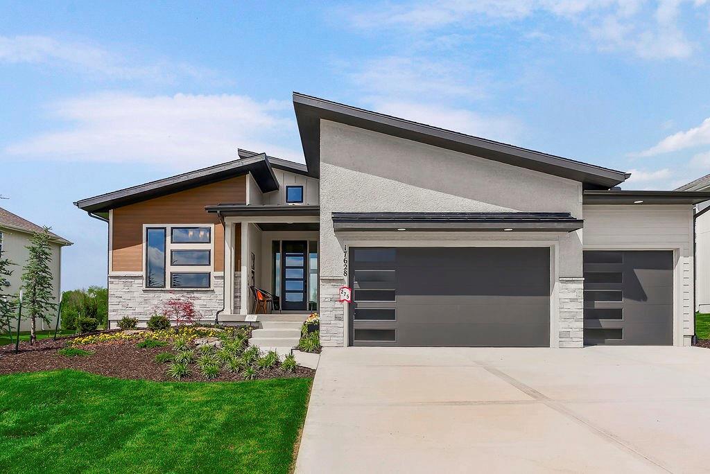15487 W 168th Place