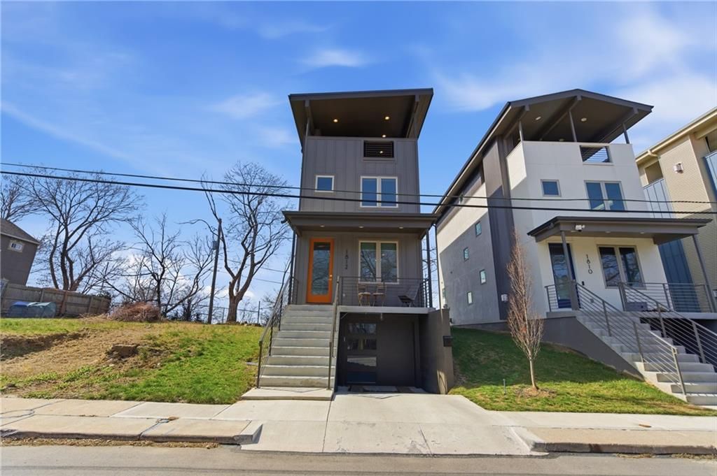 Photo of 1812 Mercier Street, Kansas City, MO 64108 (MLS # 2607489)