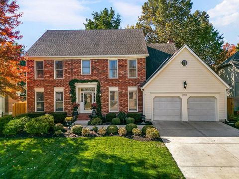 Photo of 11938 Linden Street, Overland Park, KS 66209 (MLS # 2584358)