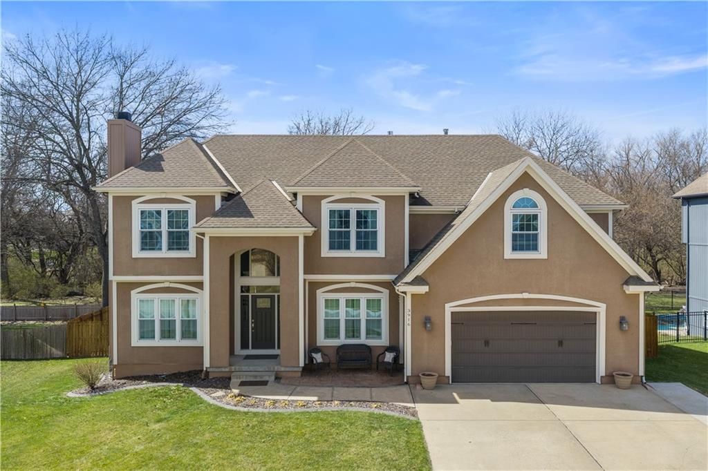 Photo of 3916 SW Granite Lane, Lees Summit, MO 64082 (MLS # 2607270)