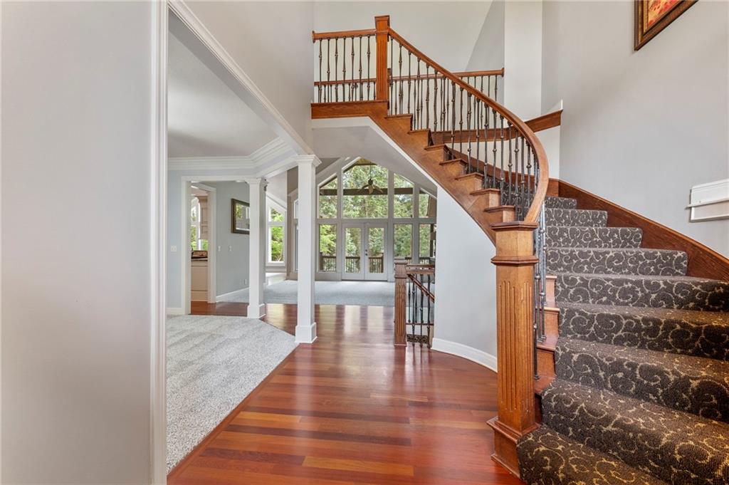 8129 Clearwater Point