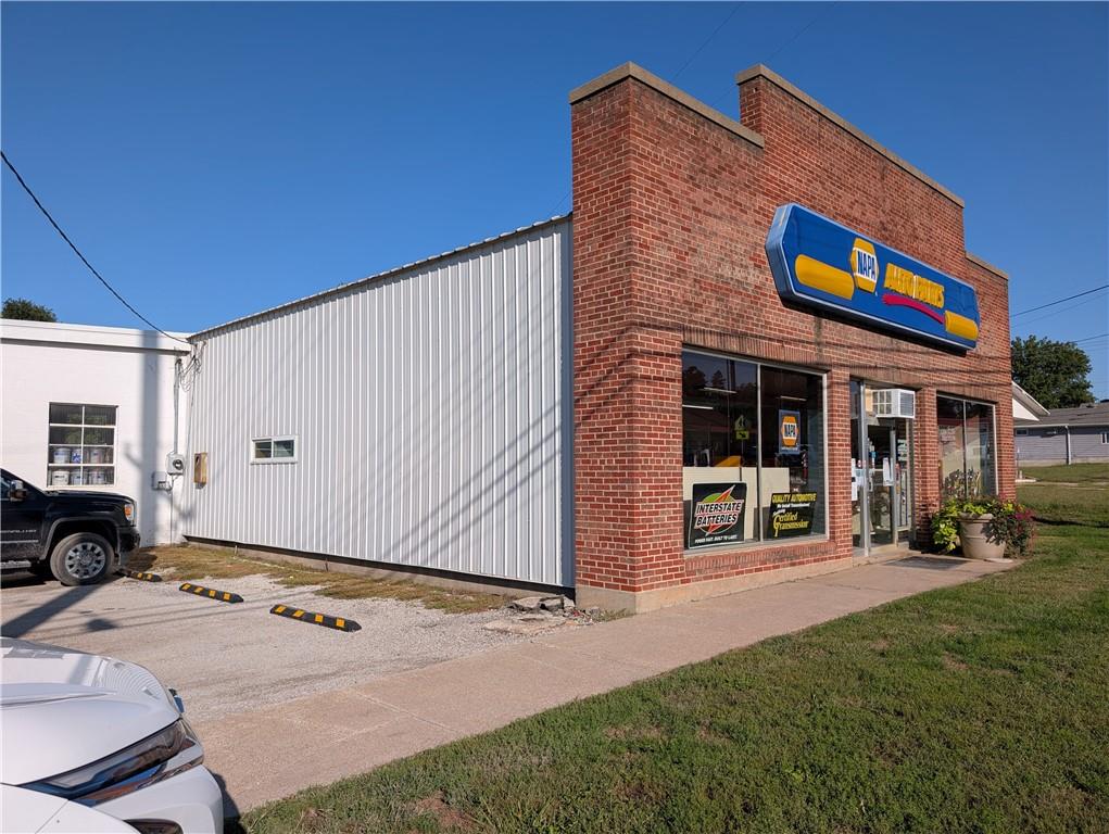 Photo 1 of 28 — 506 S 10th Street, Tarkio, MO 64491