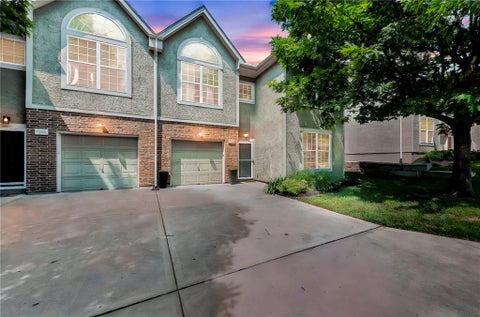 Photo of 15828 W 61 Street, Shawnee, KS 66217 (MLS # 2624196)