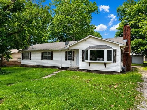 Photo of 2012 S Locust Street, Pittsburg, KS 66762 (MLS # 2628428)