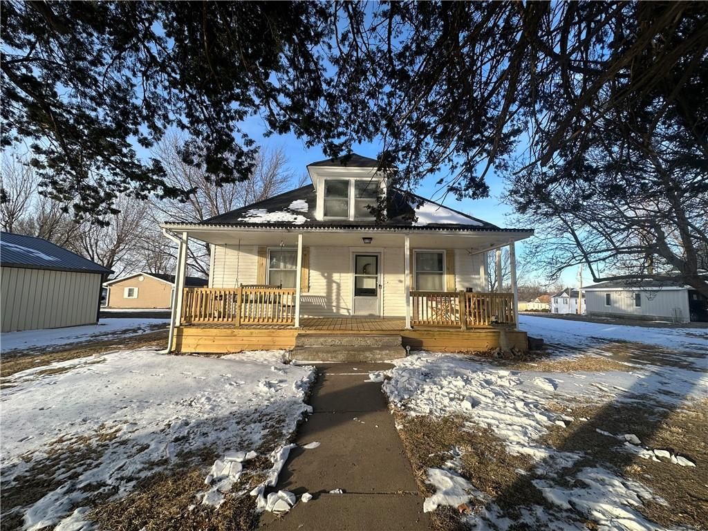 Photo of 608 Hampshire Street, King City, MO 64463 (MLS # 2598882)