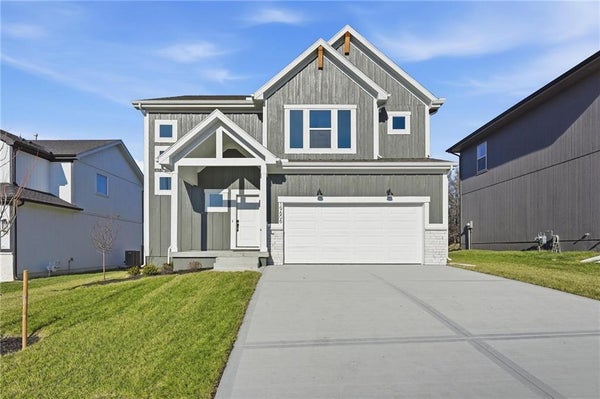 825 SE BLUEBIRD, BLUE SPRINGS, MO 64014 - Image d8b8a1fbc63c7e4af3353cf255e31d83/4286296851