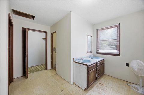 Tiny photo for 3068 HWY 169 Highway, Liberty, KS 67351 (MLS # 2622480)
