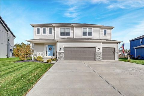 Photo of 18914 189th Street, Spring Hill, KS 66083 (MLS # 2585090)