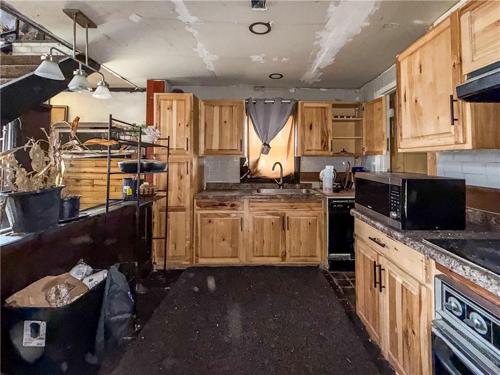 3403 SW Christie Lane Road