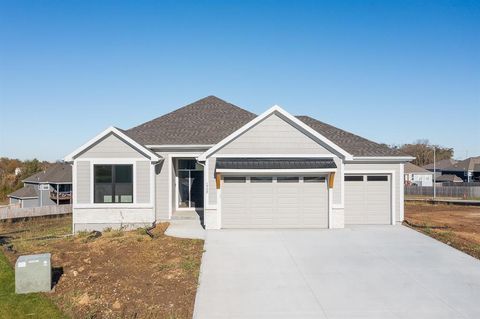 1676 N 163rd Street, Basehor, KS 66007 - #: 2534894