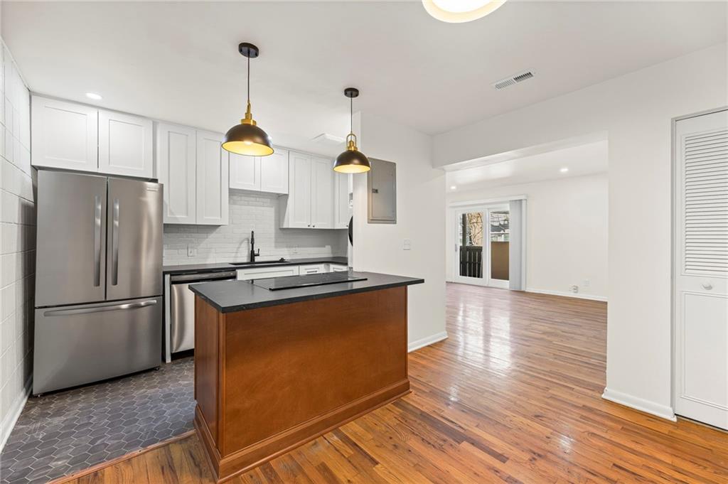 4903 Walnut Street