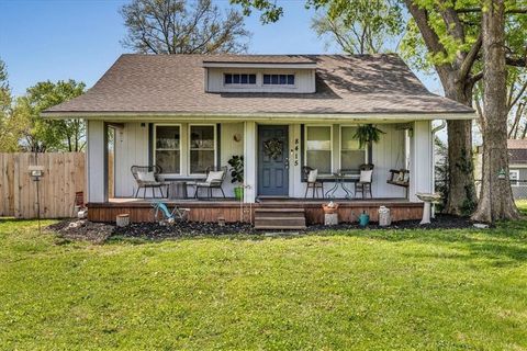 8415 W 47th Street, Overland Park, KS 66203 - #: 2545423