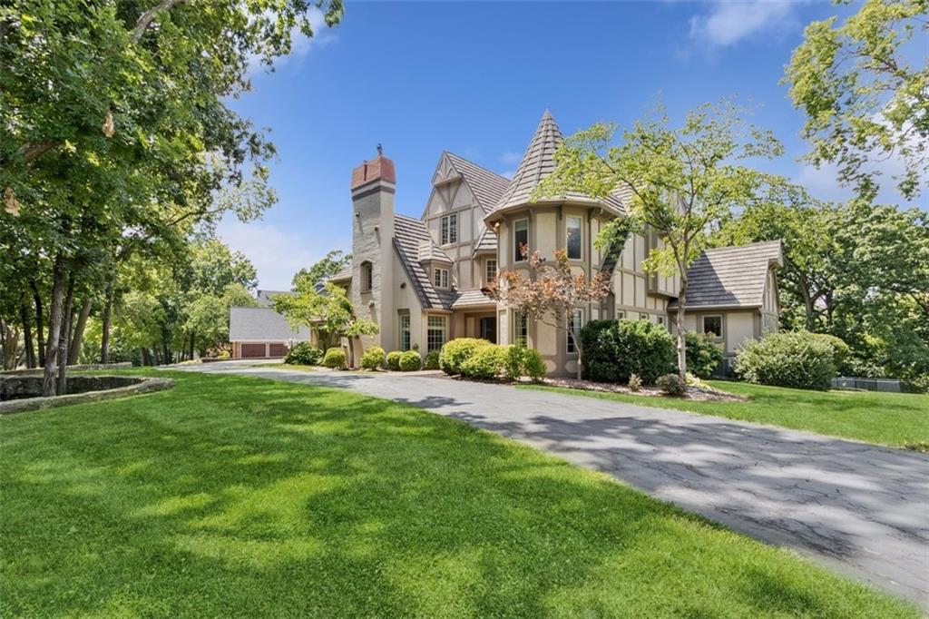 8320 Maplewood Lane