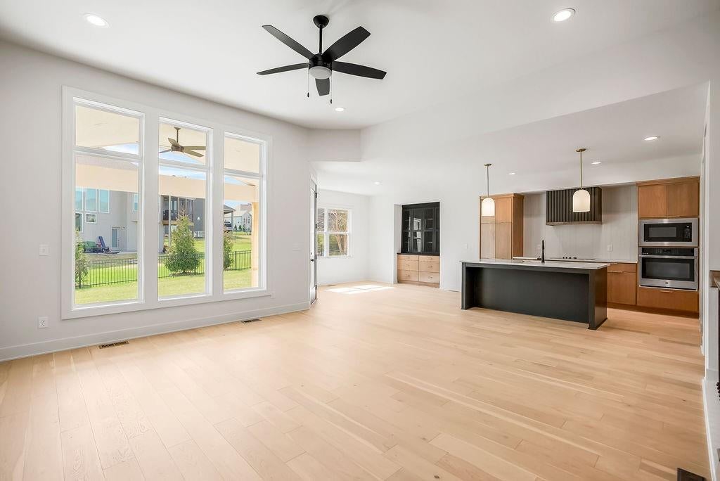 15637 W 165th Street