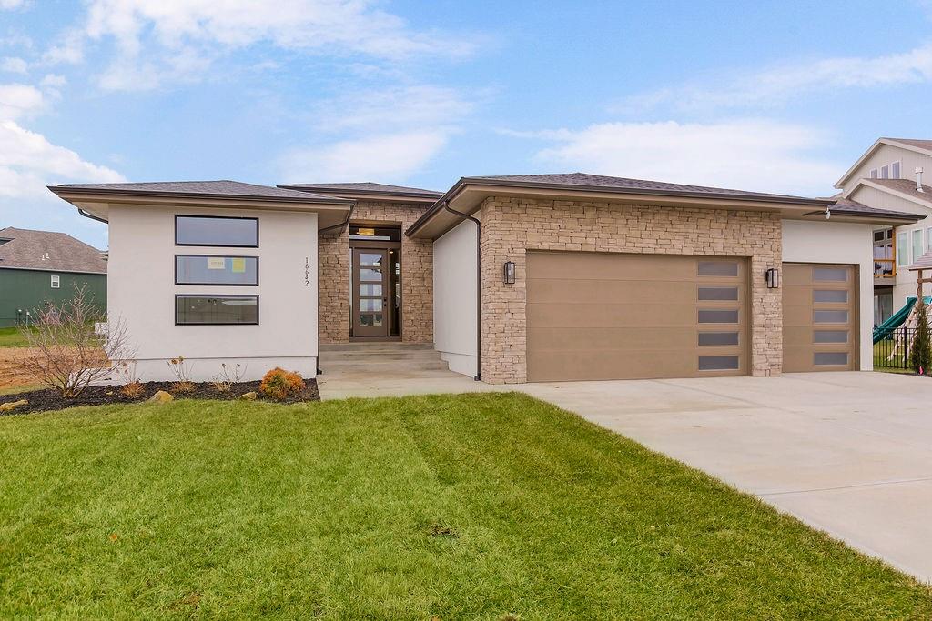 15637 W 165th Street