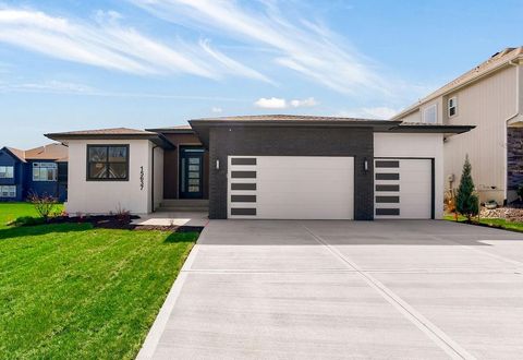 15637 W 165th Street, Olathe, KS 66062 - MLS#: 2594713