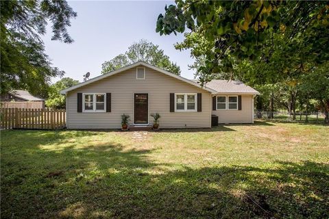 8304 Lees Summit Road Kansas City MO 64139