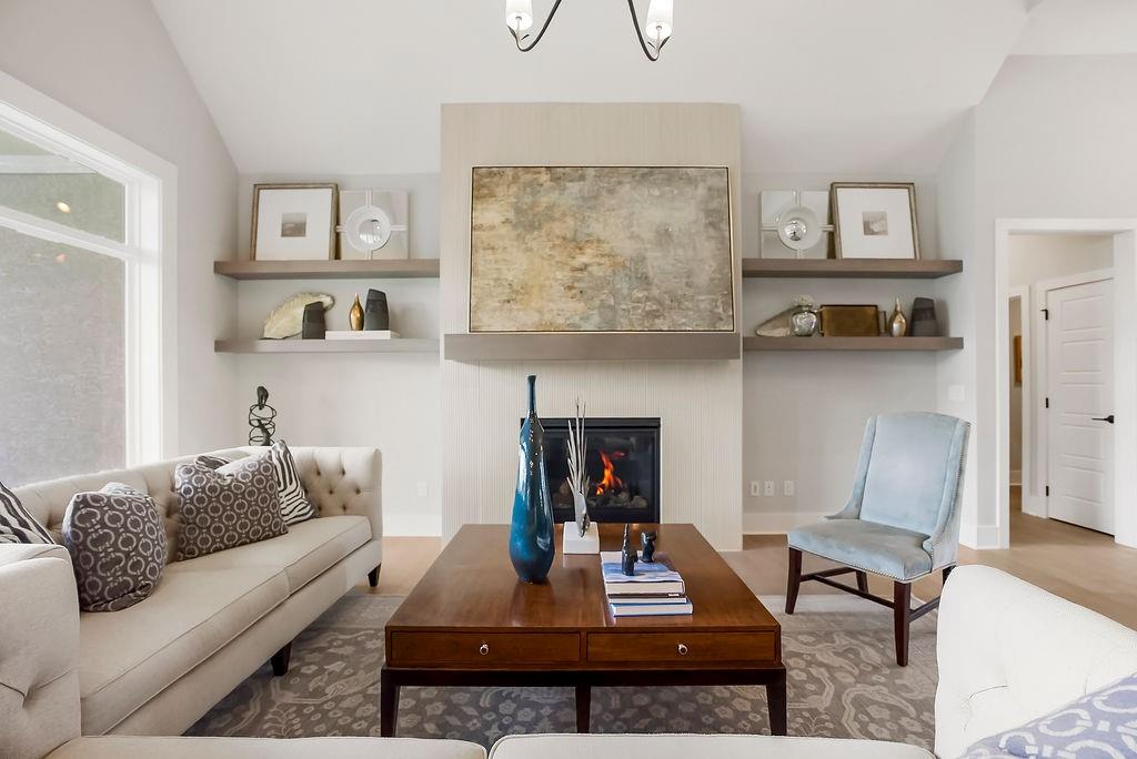 2453 W 175th Place