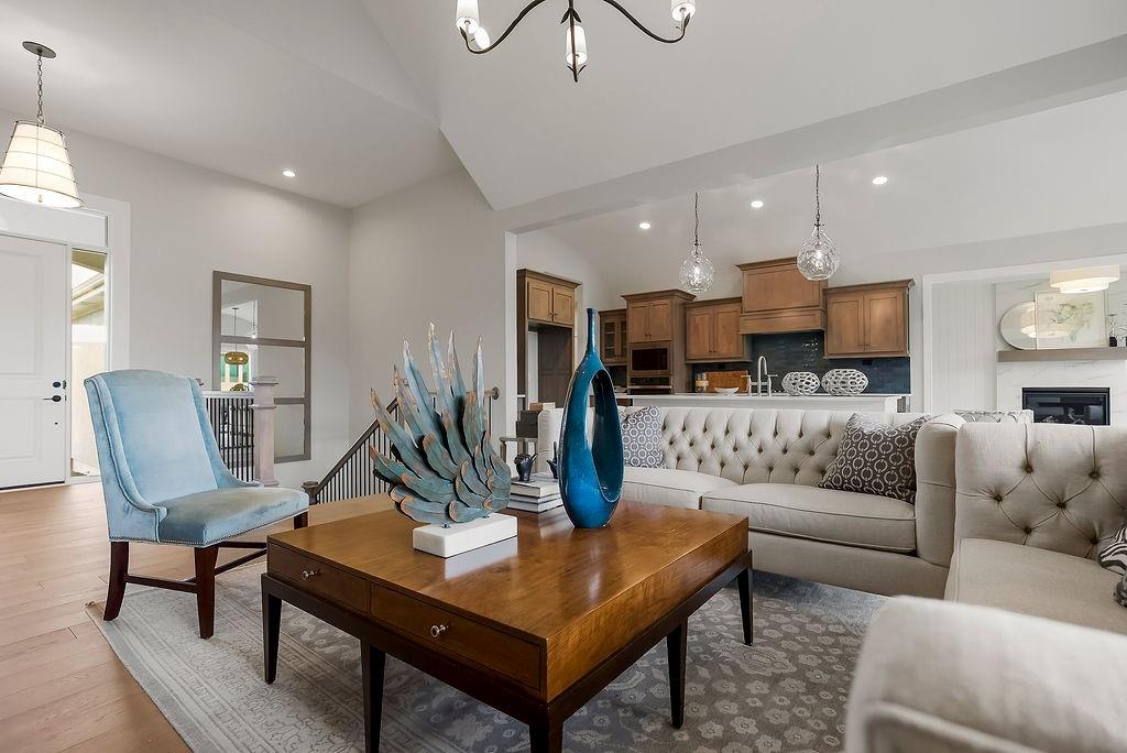 2453 W 175th Place