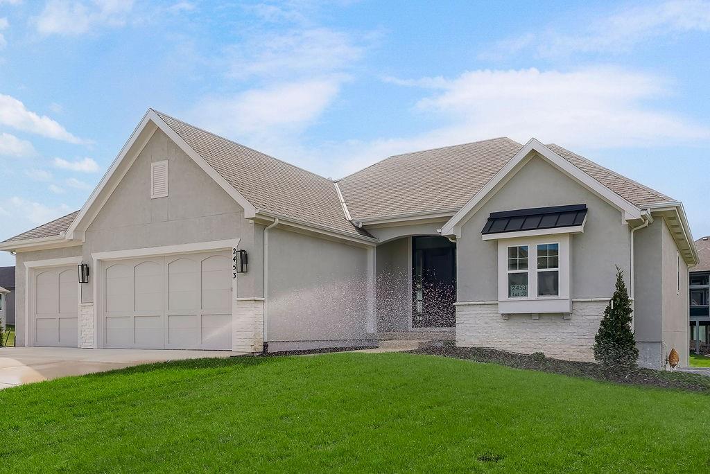 2453 W 175th Place