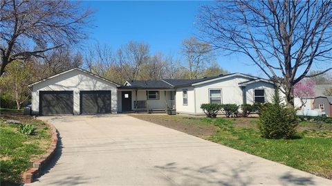 201 W Richardson Street, Gallatin, MO 64640 - #: 2542479