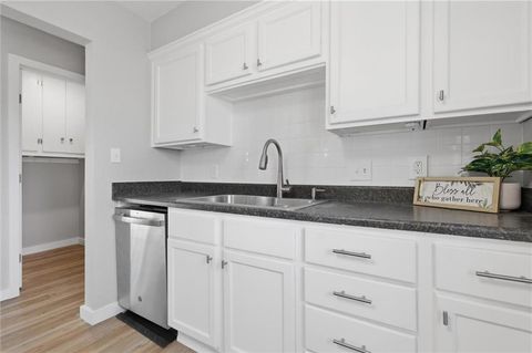 Tiny photo for 1232 OLD MANOR Road, Liberty, MO 64068 (MLS # 2608013)