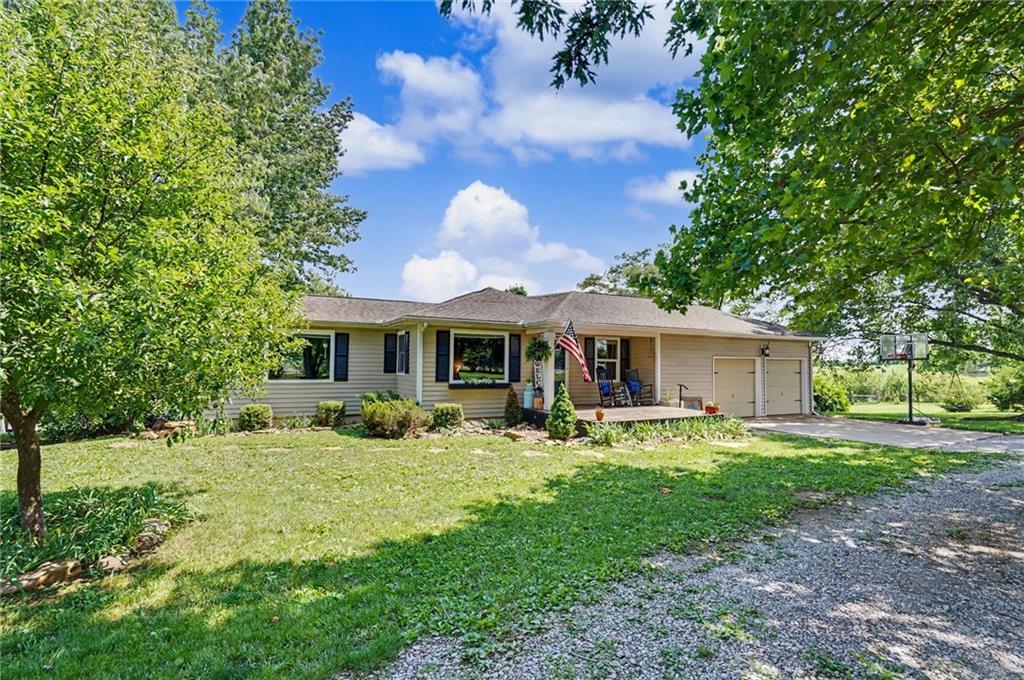 1748 E 800th Road