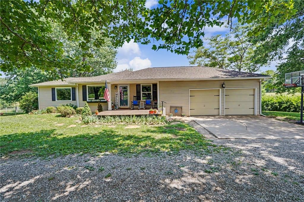 1748 E 800th Road
