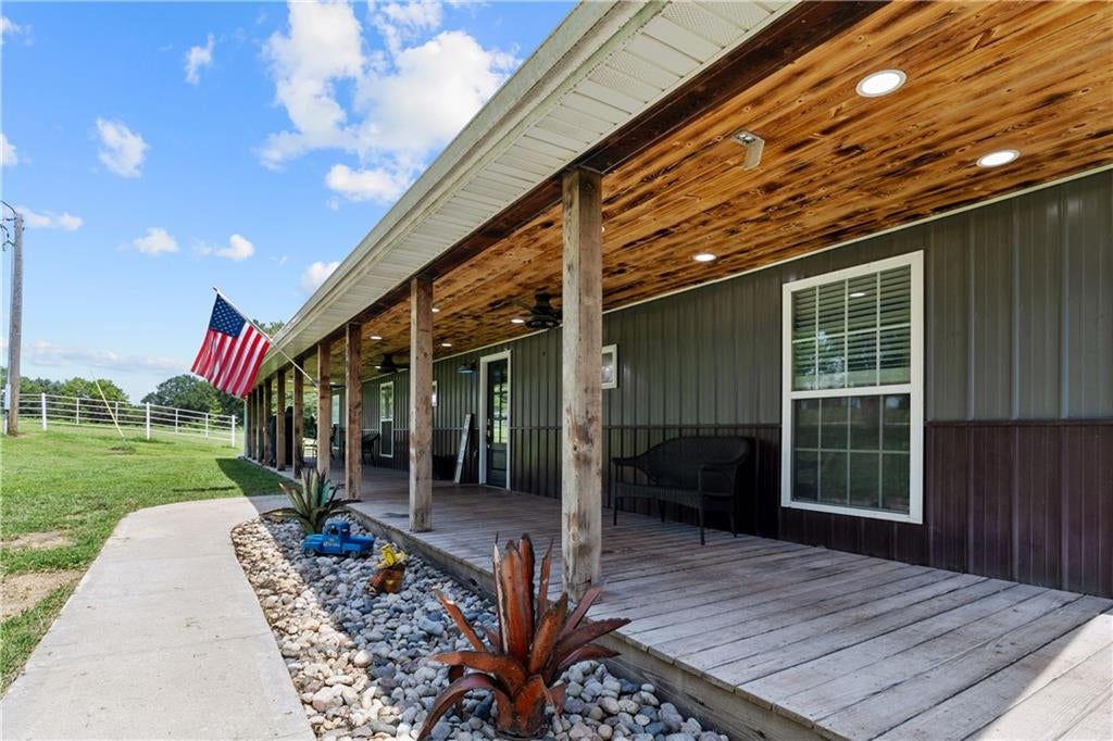 395 NW 1101st Road