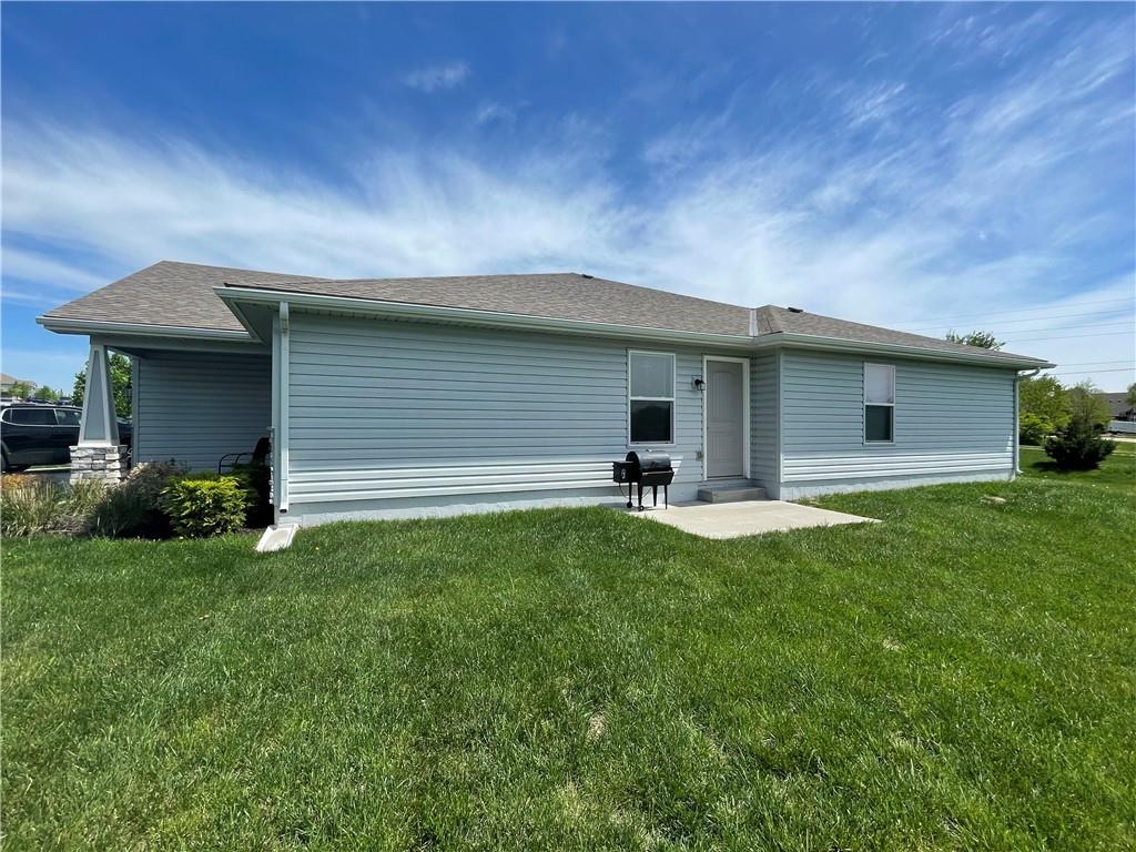 126 SW Rock Garden Lane