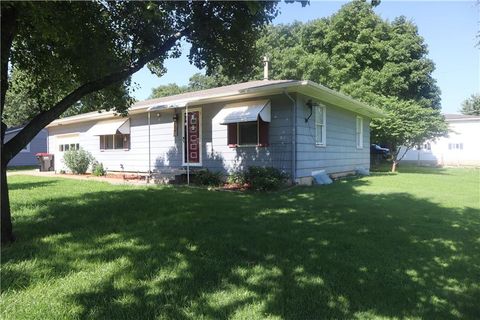 Photo of 126 N Orange Street, Garnett, KS 66032 (MLS # 2628527)