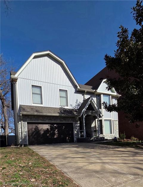 240 E 30th Street Kansas City MO 64108