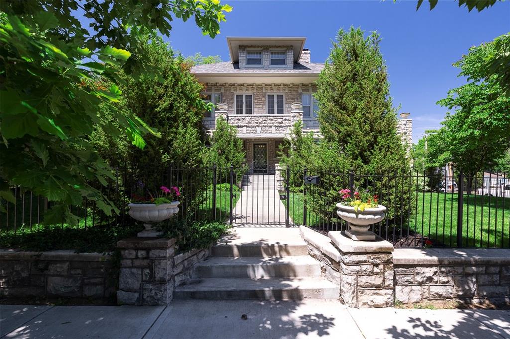 400 W 63rd Street
