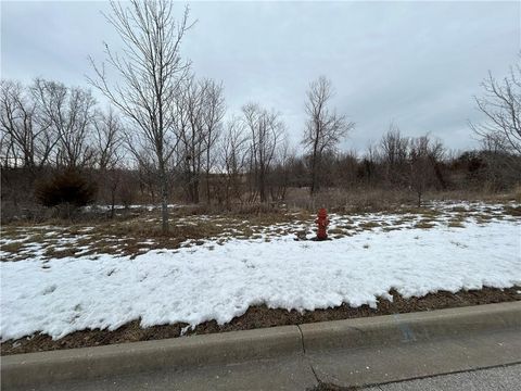 MLS: 2526197
