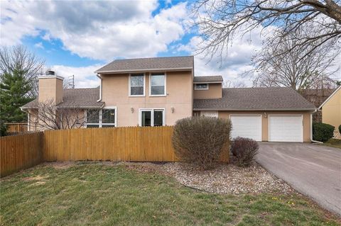 10890 Bradshaw Street, Overland Park, KS 66210 - MLS#: 2605959