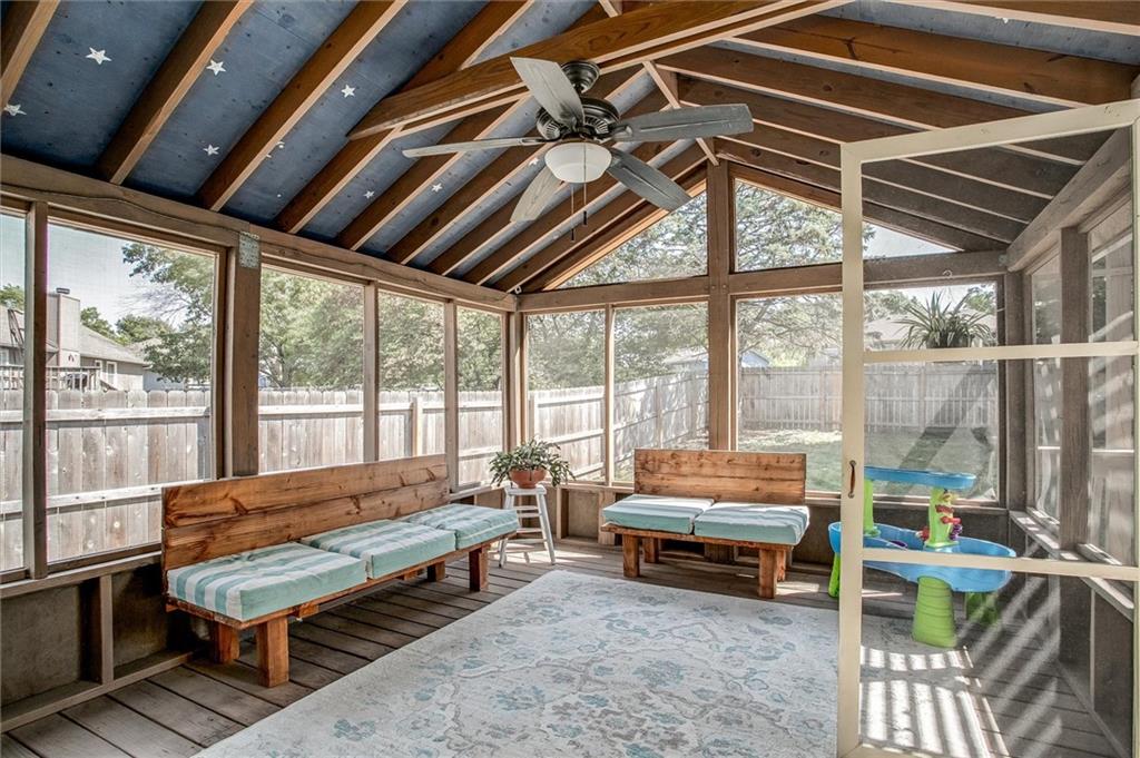 2025 NE Knollbrook Street