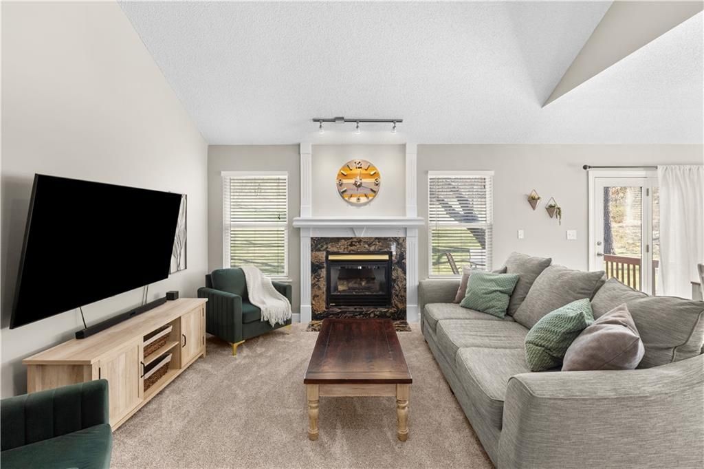 Photo of 519 Kindred Drive, Smithville, MO 64089 (MLS # 2608456)